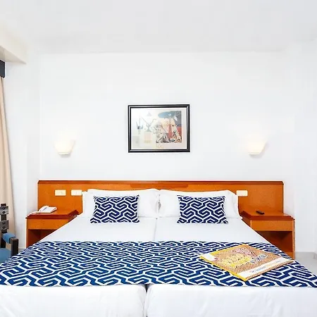 Globales Gardenia מלון 3*