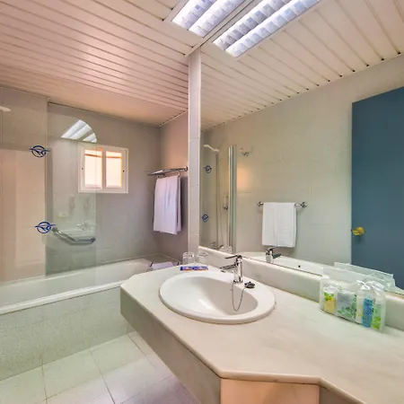 Globales Gardenia Отель 3*
