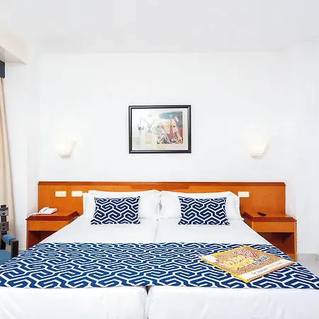 Hotel Globales Gardenia 3*