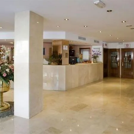 Globales Gardenia 3* פואנגירולה