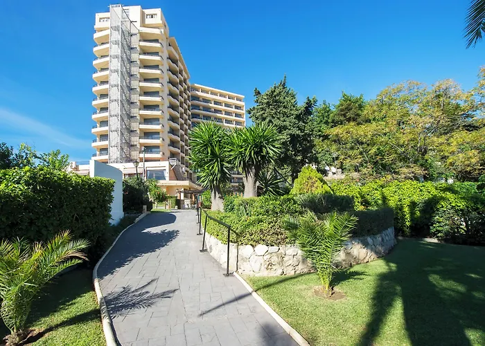 Hotel Globales Gardenia 3*