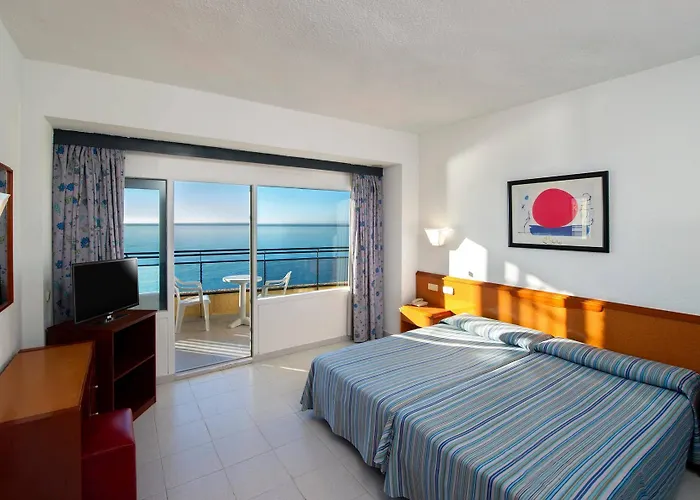 Hotel Globales Gardenia 3*